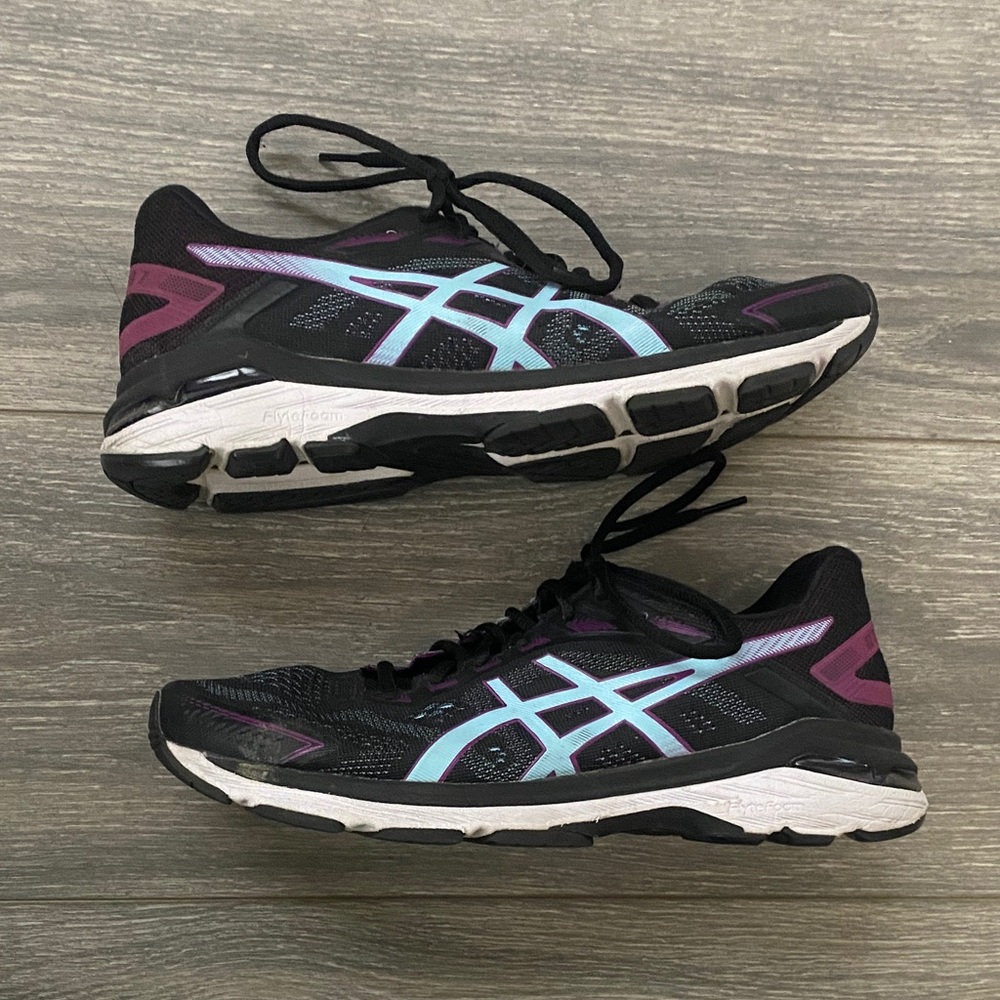 ASICS - Athletic Running & Workout Gym Shoes - Size 10
